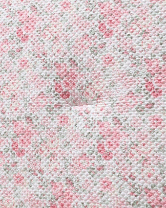 Quartet Microfiber Pink Bed Set close up view of floral print
