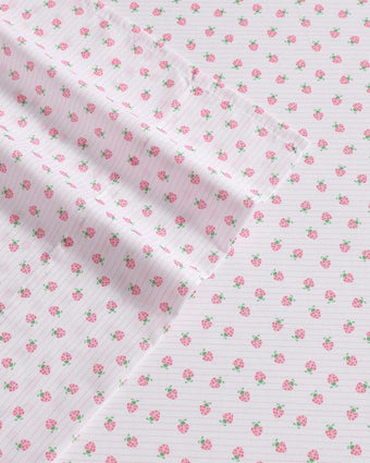 sweet lady bug sheet set close up print