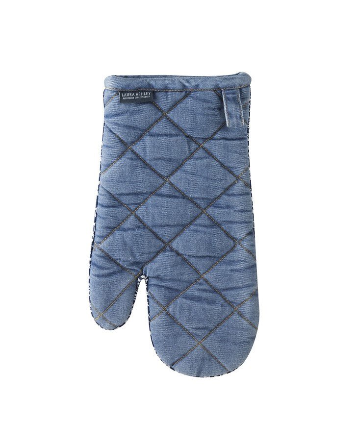 https://www.lauraashleyusa.com/cdn/shop/products/blue-sweet-allysum-oven-mitt-127326@2x.jpg?v=1649740056