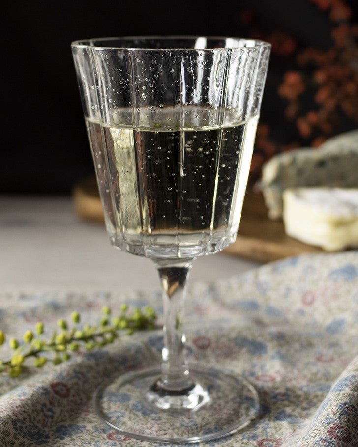 Desire Crisp White Wine Glass / Set of 4 + sett – One Mercantile / Sett