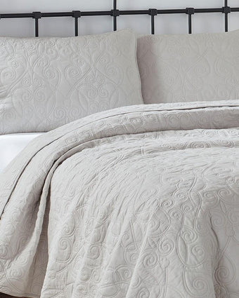 Felicity Soft Grey Quilt Set