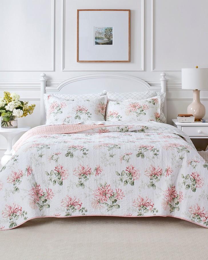  Laura Ashley Home - Keighley Collection - Quilt Set