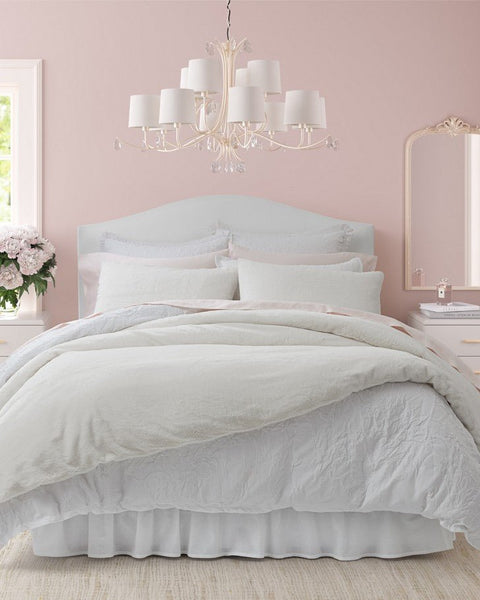 https://www.lauraashleyusa.com/cdn/shop/products/solid-faux-fur-natural-duvet-cover-set-697703_grande.jpg?v=1664352695